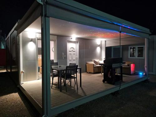 IMG-2ef8c194d646b99d74595c14ab089950-V